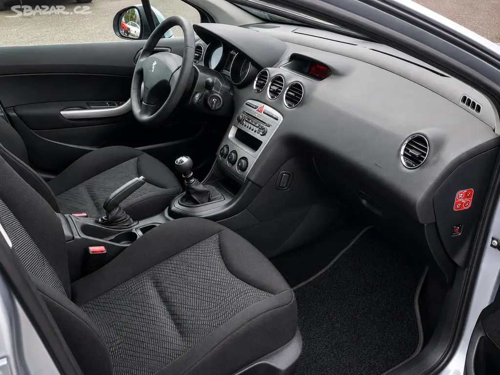 Peugeot 308 SW 1.6 HDi 80 kW | Servisní knížka | - fotka 6