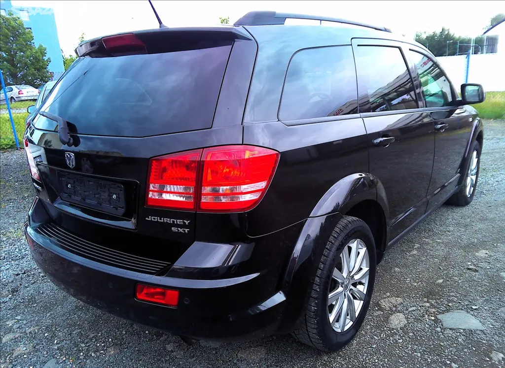 Dodge Journey, 2,4 i SXT DUAL VVT SERVISKA - fotka 6