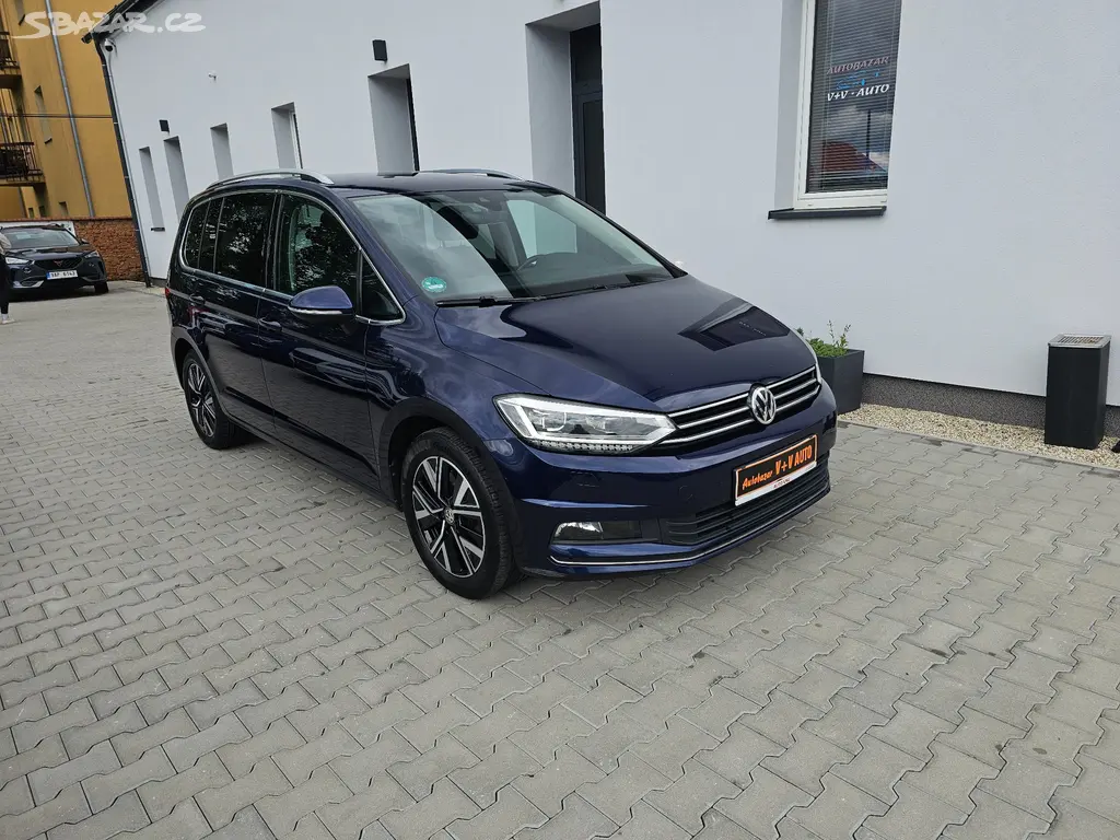 Touran 1,5 TSi 110KW Highline 2020 NAVI 7 míst ALU