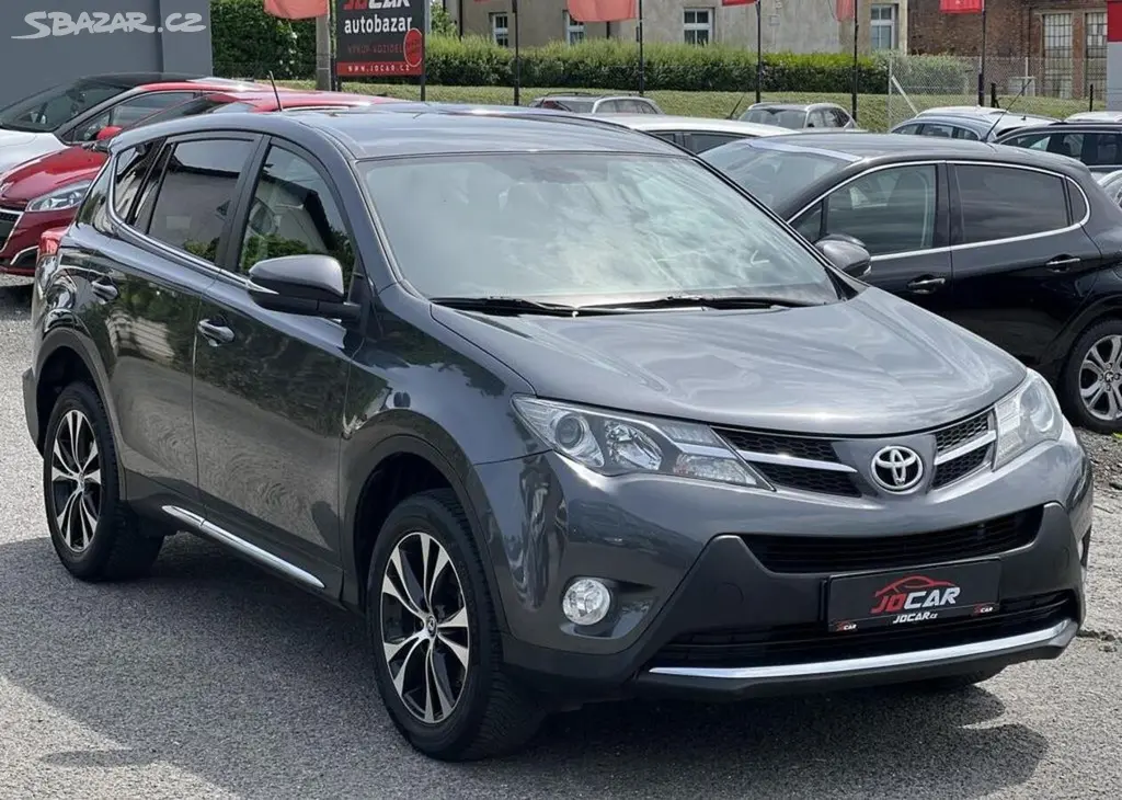 Toyota Rav4 2.0D D4D 4x4 KAMERA TEMPOMAT manuální - fotka 3