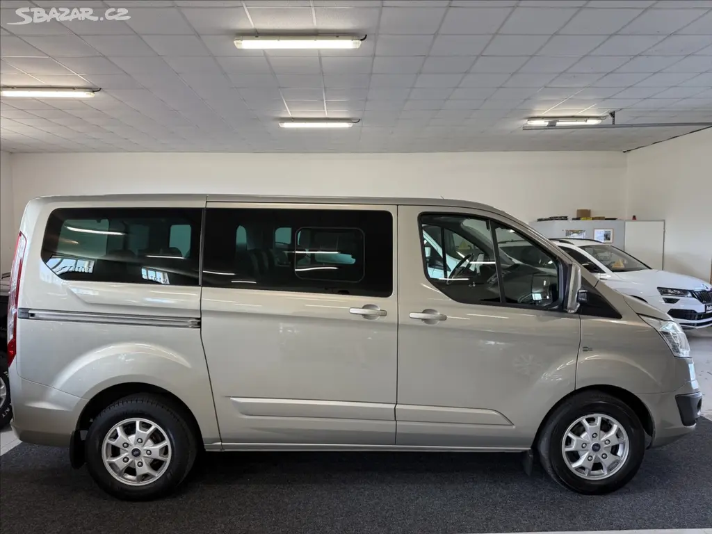 Ford Tourneo Custom, 2,2 TitaniumX,114kW,po servisu - fotka 4