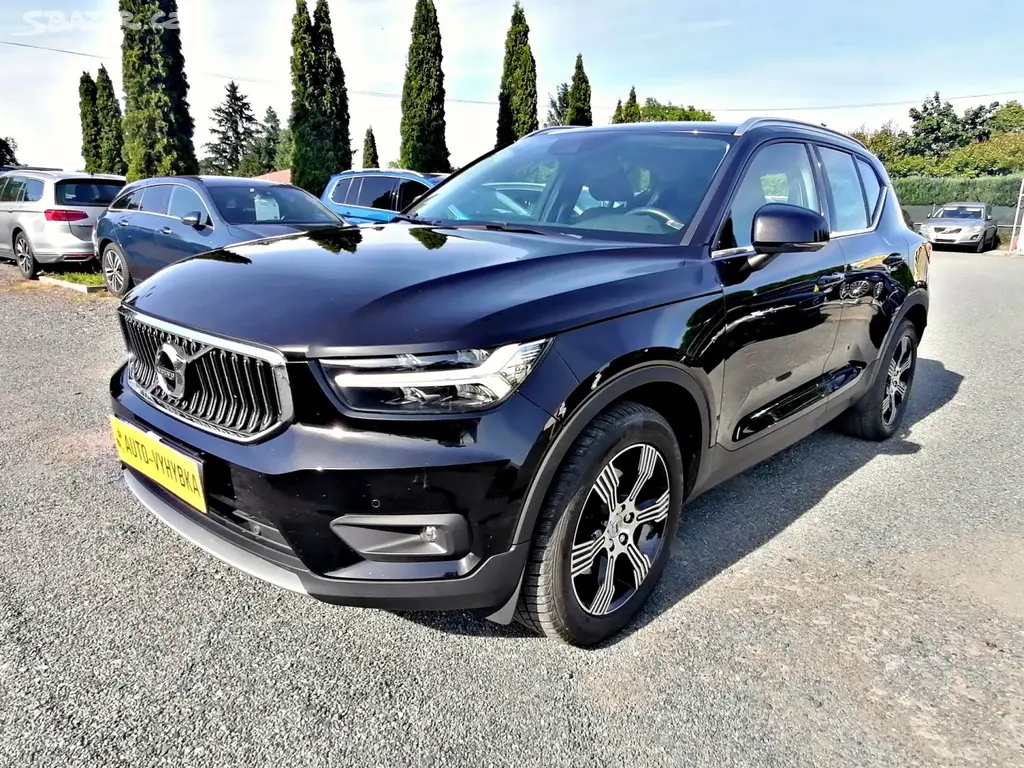 Volvo XC40, 2.0 T4 AWD INSCRIPTION ČR - fotka 2