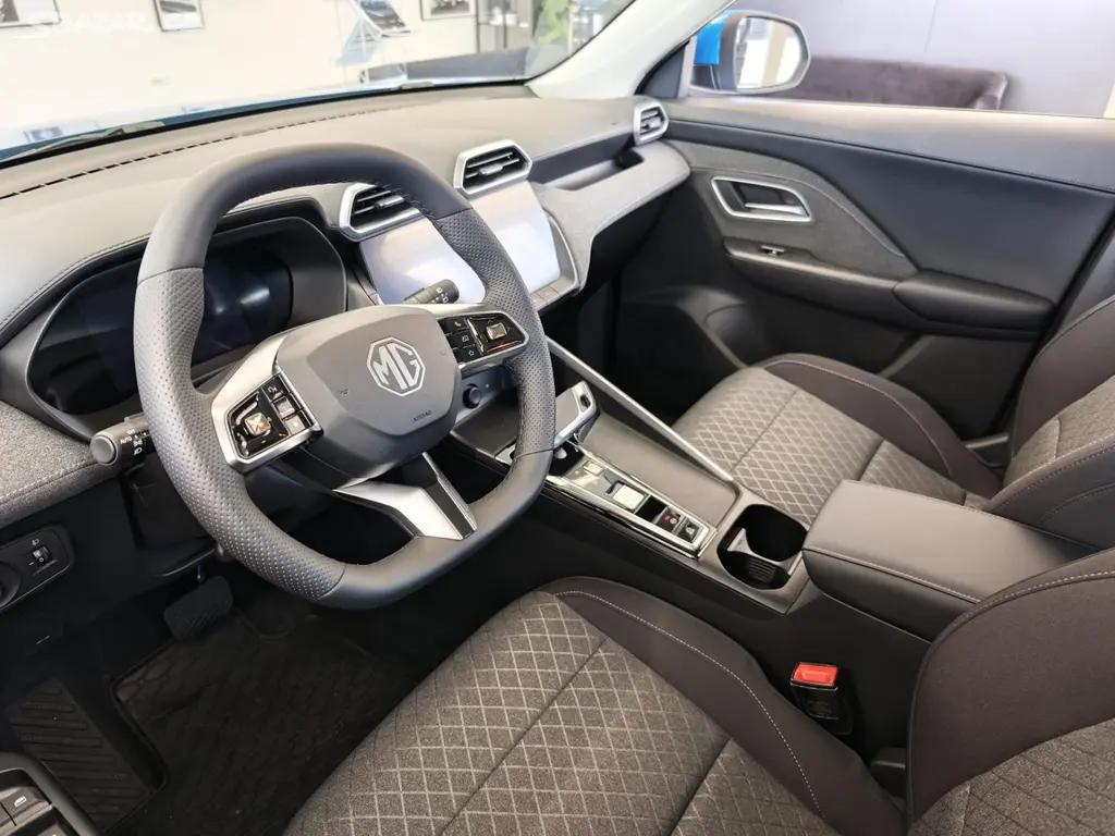 MG ZS, HEV ESSENTIAL Cosmic Silver - fotka 4