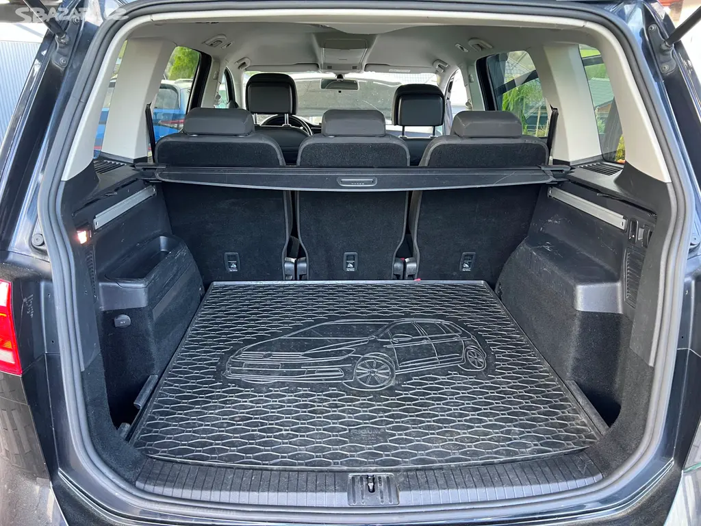 Volkswagen Touran 2.0 TDi - fotka 4