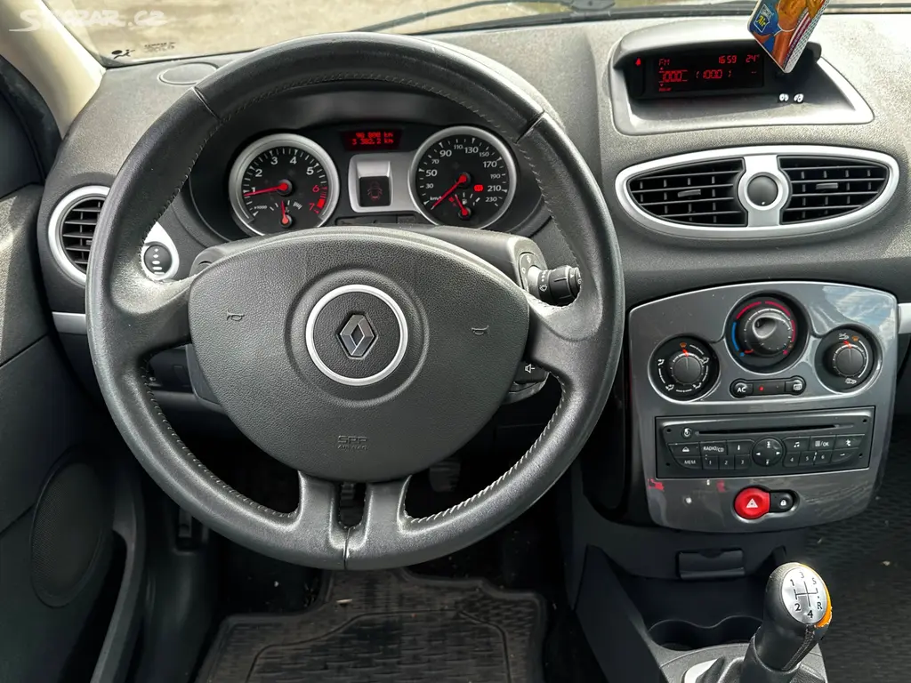 Renault Clio kombi 1.2i, r.2011, 98 800km,ČR - fotka 5