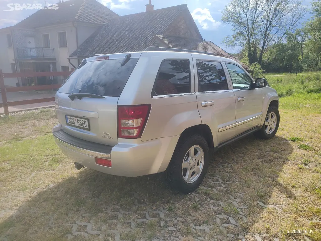 Jeep Grand Cherokee 5.7 - fotka 4