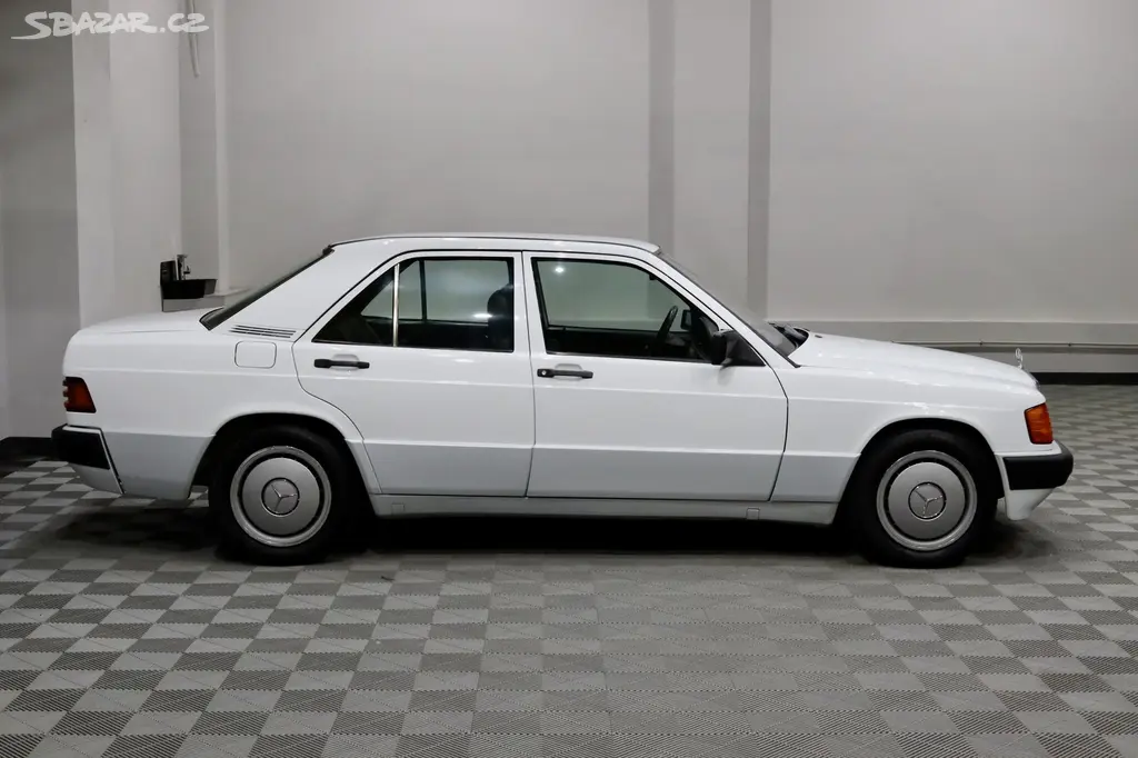 Mercedes-Benz 190, D 2.5 OM602 W201 - fotka 4