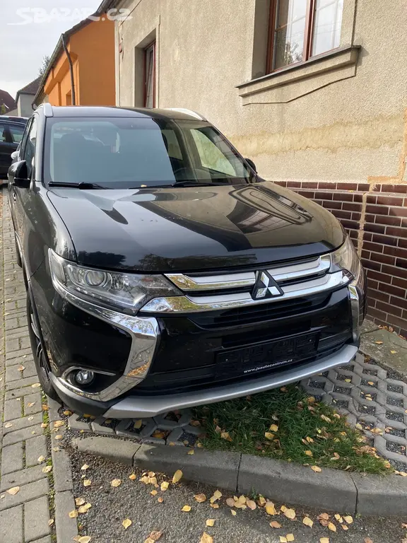Mitsubishi Outlender 2,0i - fotka 6