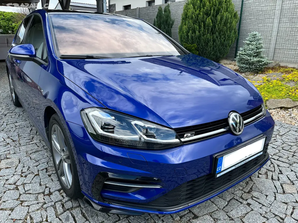 Volkswagen Golf R-LINE 1.5 TSI 110 kW PANORAMA