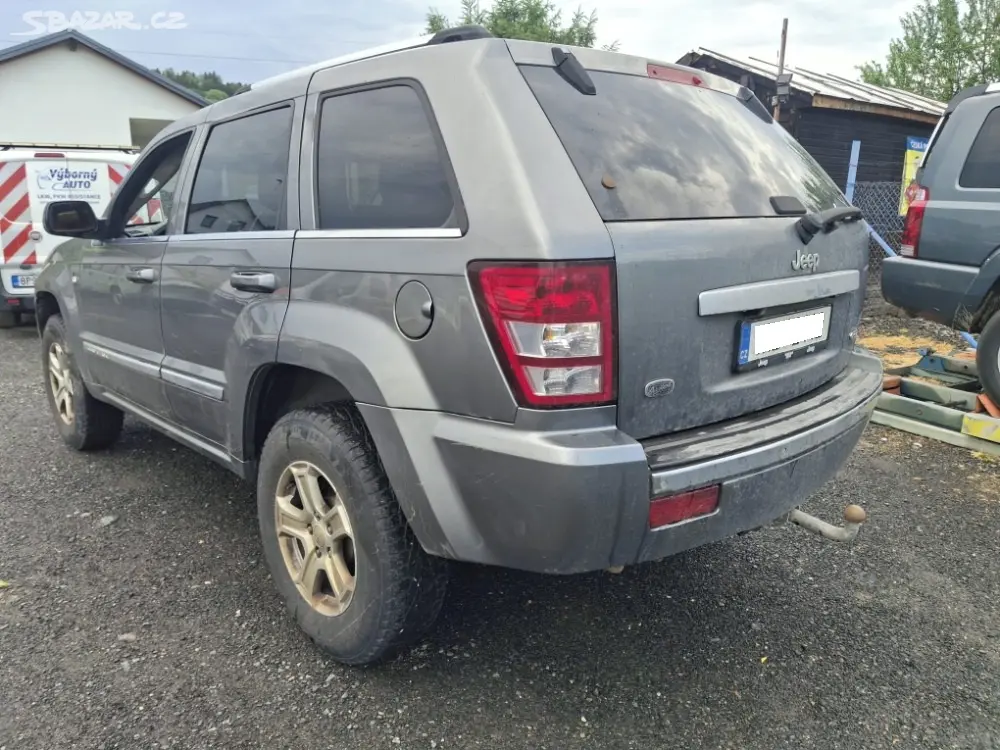 Jeep Grand Cherokee WH 3,0 CRD Overland 4x4 - fotka 5