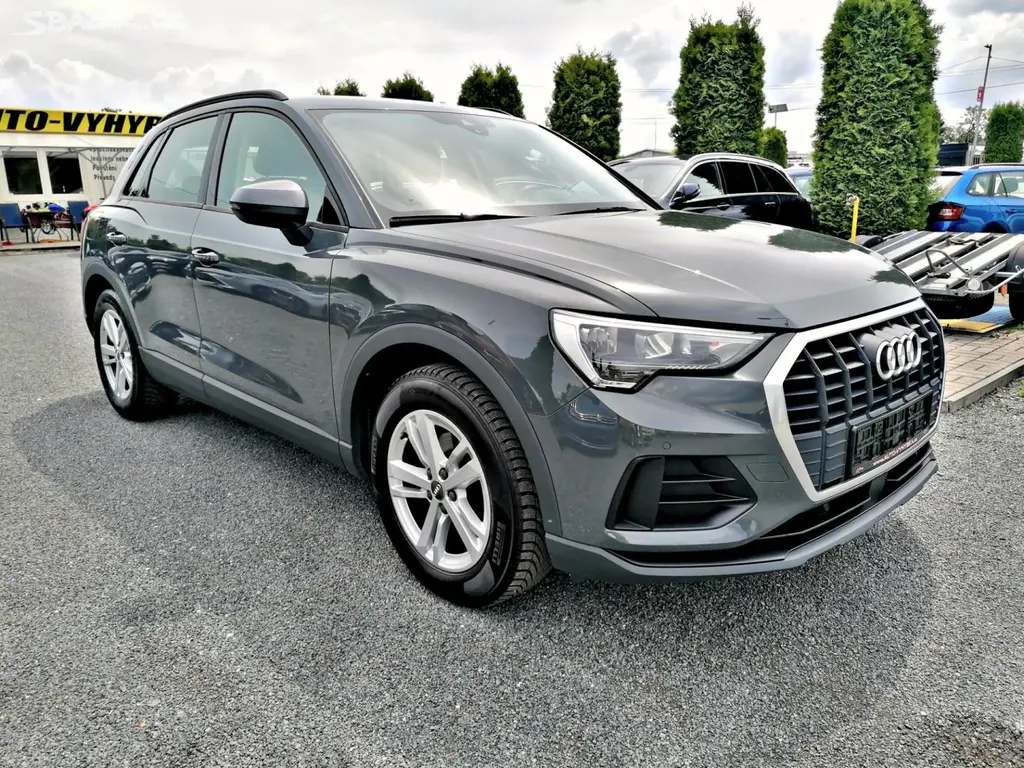 Audi Q3, 35 TFSi Manuál,Kůže,Virtual - fotka 3