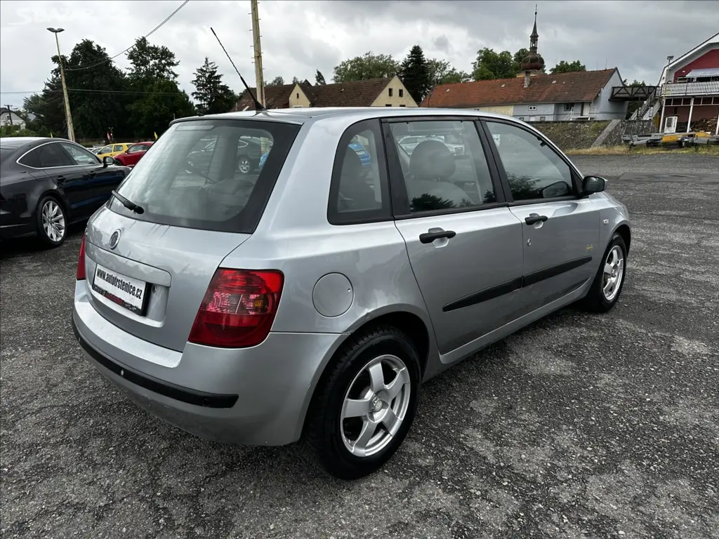 Fiat Stilo, 1,4 i - MÁLO KM - KLIMATIZACE - fotka 5