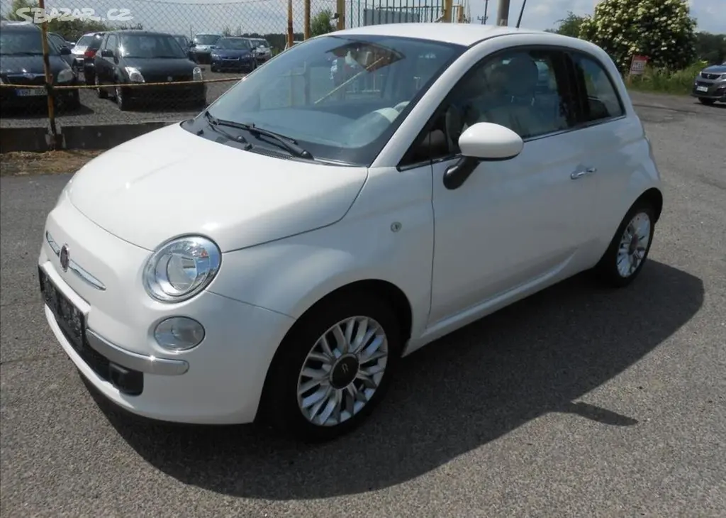 Fiat 500 1,3 51 kW KLIMA Historie benzín - fotka 2