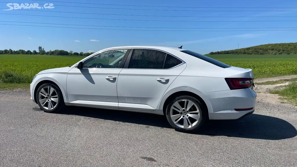 Škoda Superb 2015 Liftback 2.0 TDI (110 kW) - fotka 3