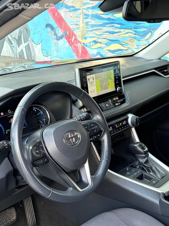 Toyota RAV 4 2.5 hybrid 2021 rok - fotka 6