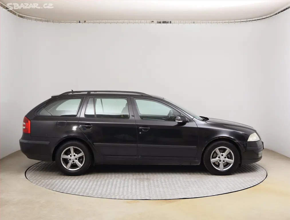 Škoda Octavia, 2.0 TDI, Serv.kniha, Klima - fotka 6