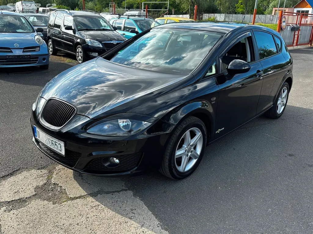 Seat Leon 1.2TSi, r.2012, serviska, klima, stk