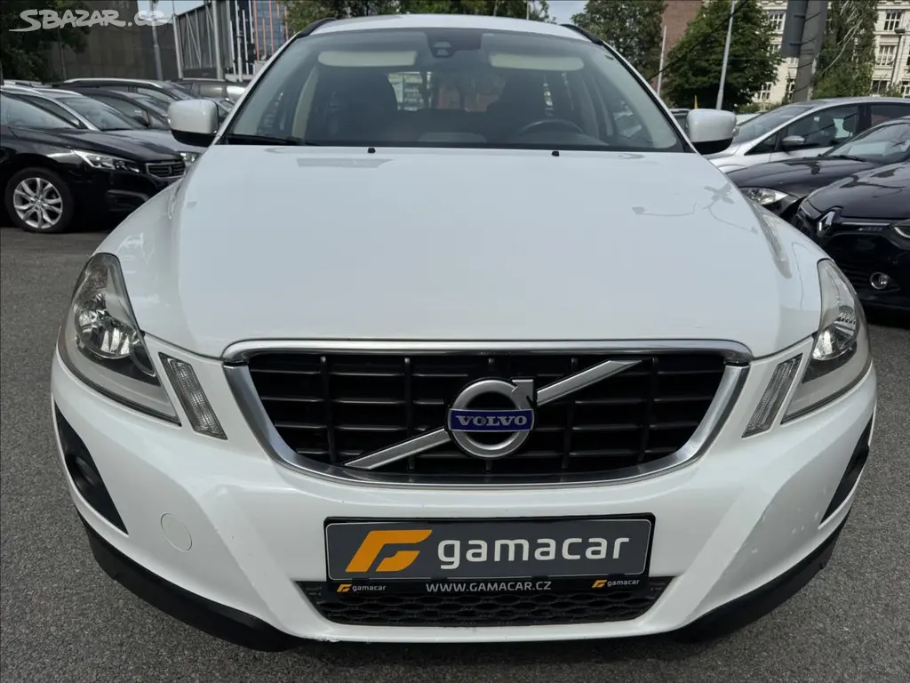 Volvo XC60, 2,4 krasný stav +1MAJITEL !!