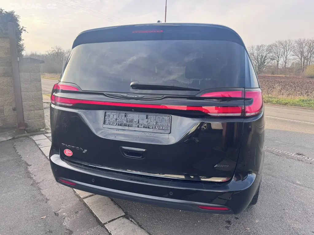 Chrysler Pacifica 3,6 4x4 AWD DVD RADAR Stype 2021 - fotka 5