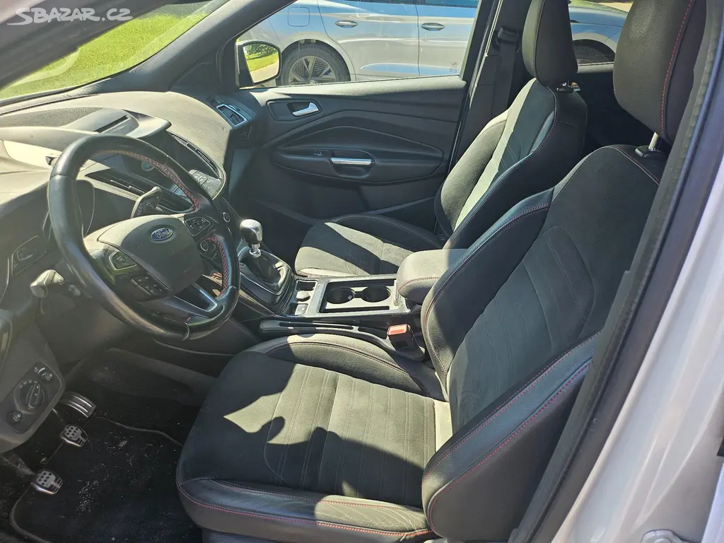 Ford Kuga ST-Line, rok výroby 11.2017 - fotka 5