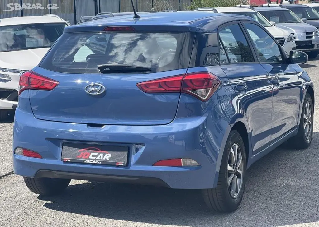 Hyundai i20 1.2i KLIMATIZACE ALU PŮVOD ČR manuální - fotka 6
