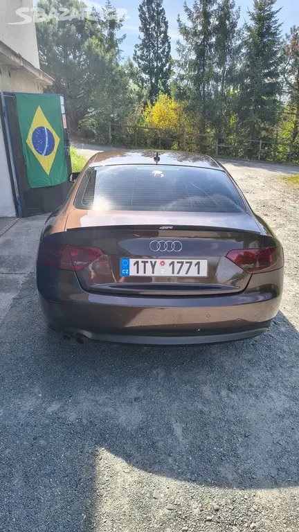 Audi A5 2,0Tdi 2010 top stav!! - fotka 5