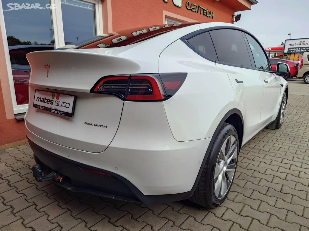 Tesla Model Y - fotka 3