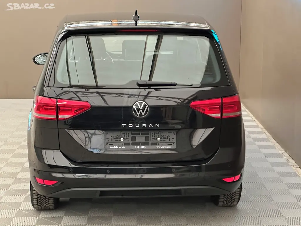 Volkswagen Touran, 2.0 TDi SCR Trendline - fotka 6