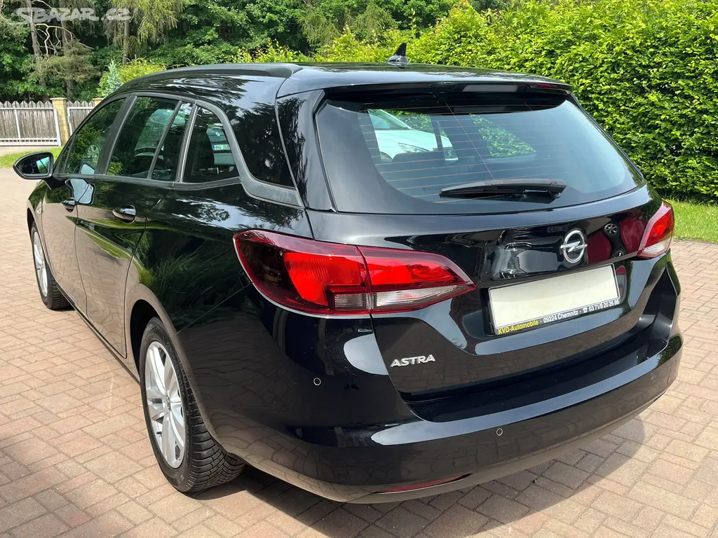 Opel Astra 1.6 CDTi Navi Tempomat Výhřev sedadel - fotka 5