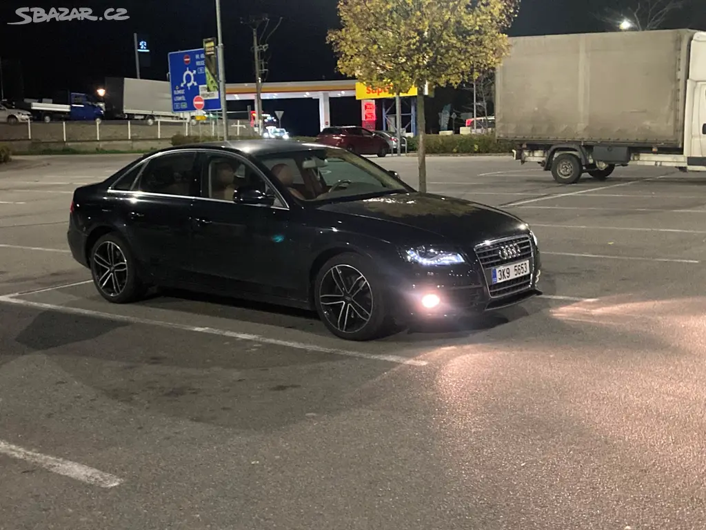 Audi A4 B8 - fotka 4