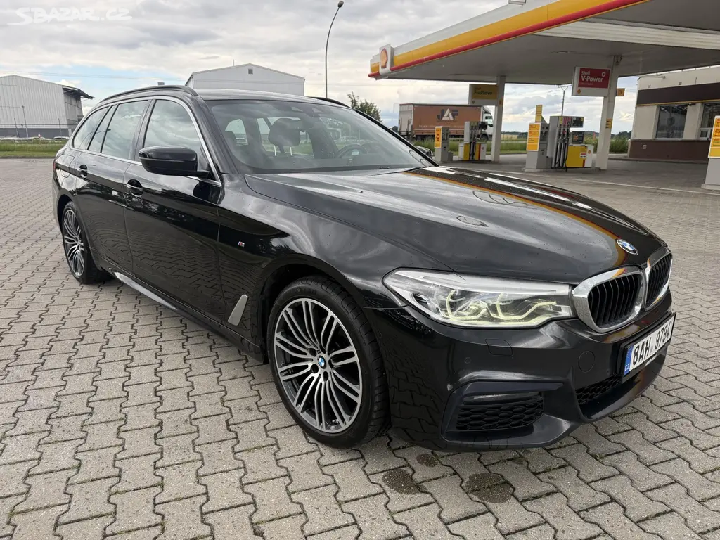 BMW Řada 5, 520 x-Drive M-packet, tažné - fotka 3