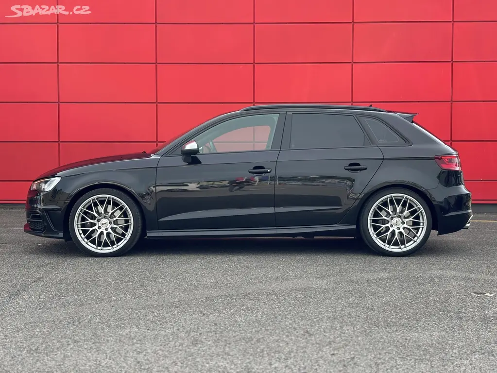Audi S3 8V Sportback 2.0 TFSI 221kW Quattro MANUÁL - fotka 3