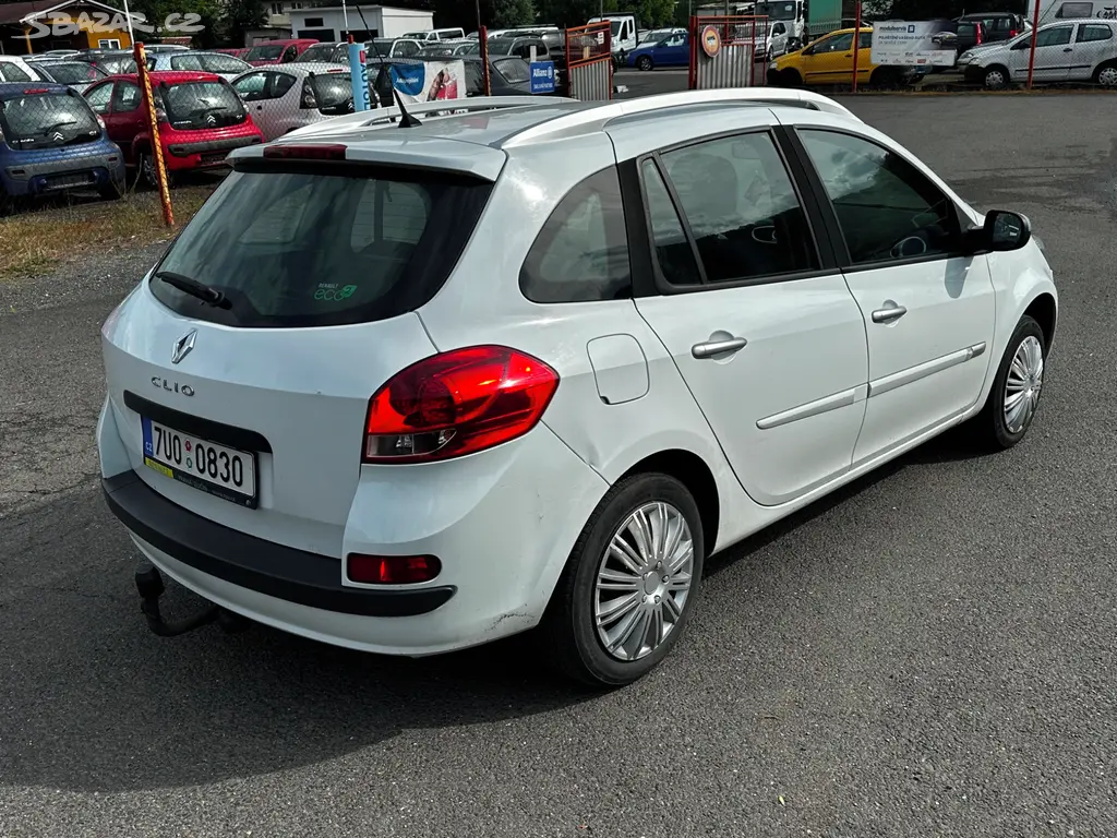 Renault Clio kombi 1.2i, r.2011, 98 800km,ČR - fotka 3