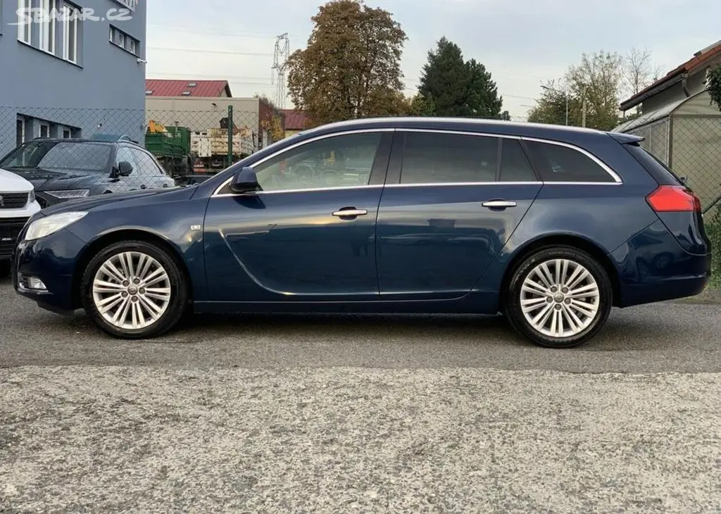 Opel Insignia 2.0CDTi 4x4 COSMO KŮŽE KLIMA - fotka 4