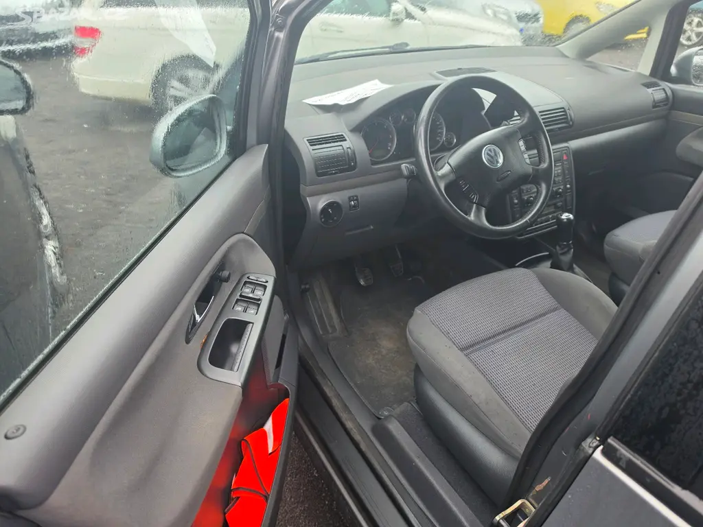 Volkswagen Sharan1.9 TDI 7 míst - fotka 5