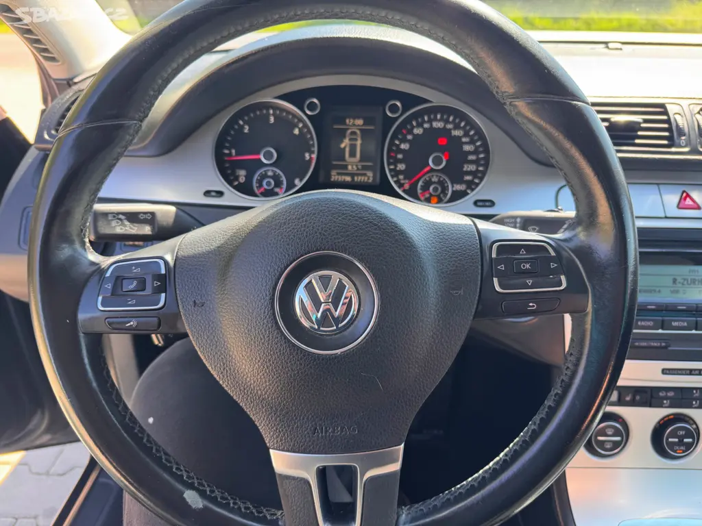 Volkswagen Passat B6 2.0TDI 103Kw Comfort - fotka 6