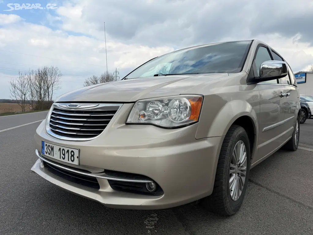 Chrysler Town Country 3,6 2x DVD Limited 2013 - fotka 6