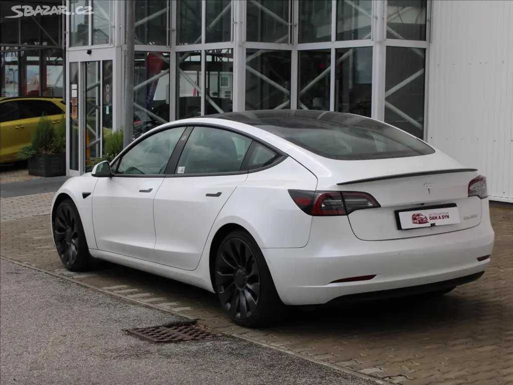 Tesla Model 3, LONG RANGE AWD - fotka 4