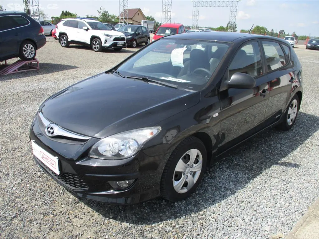 Hyundai i30, 1,4 16V, klima,serviska, - fotka 3