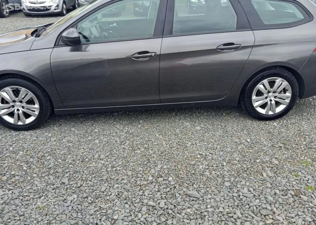 Peugeot 308 1.5 HDI Klima, Navi, Tempomat nafta - fotka 4