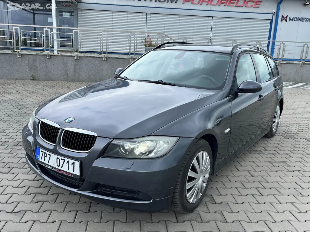 BMW Řada 3, 320i*110KW*Výhřev*