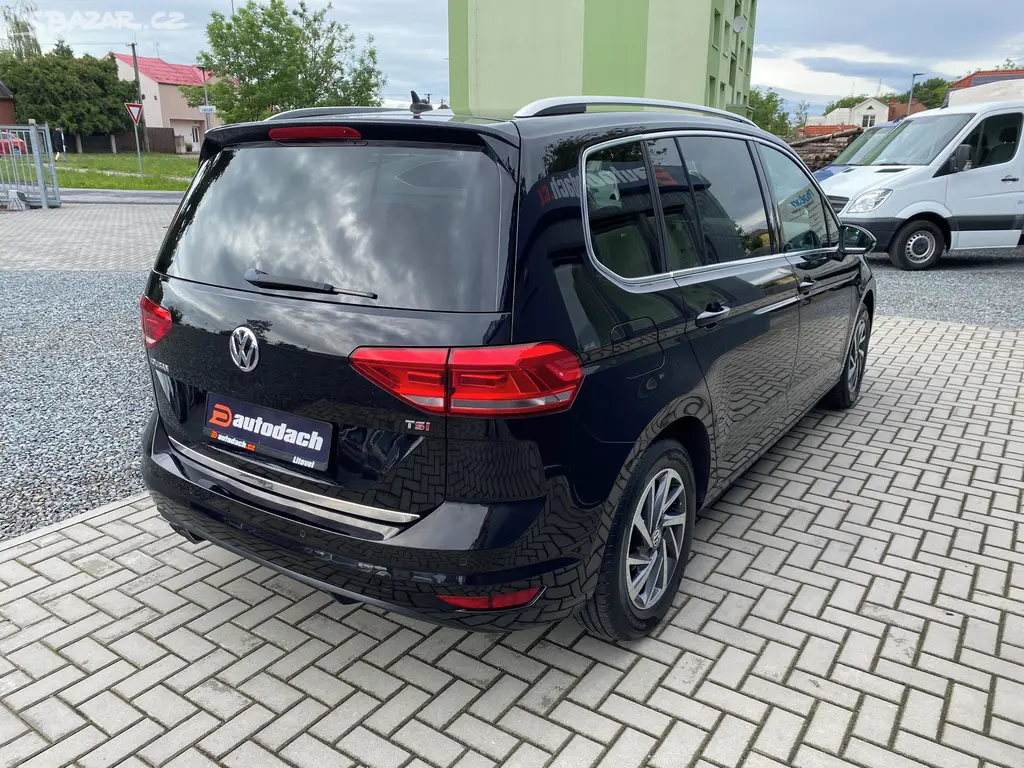 Volkswagen Touran, 1.4 TSI 110kW - 1xMAJ.- 7 MÍST - fotka 5
