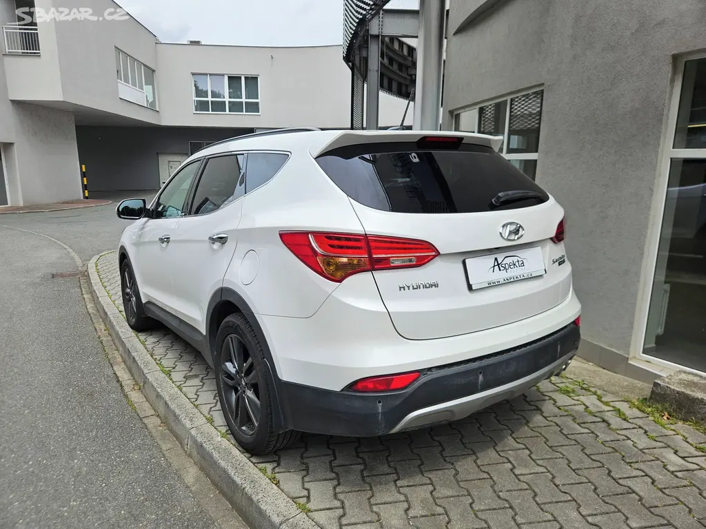 Hyundai Santa Fe, 2.2CRDi Premium,serv.kn.,1.maj - fotka 3