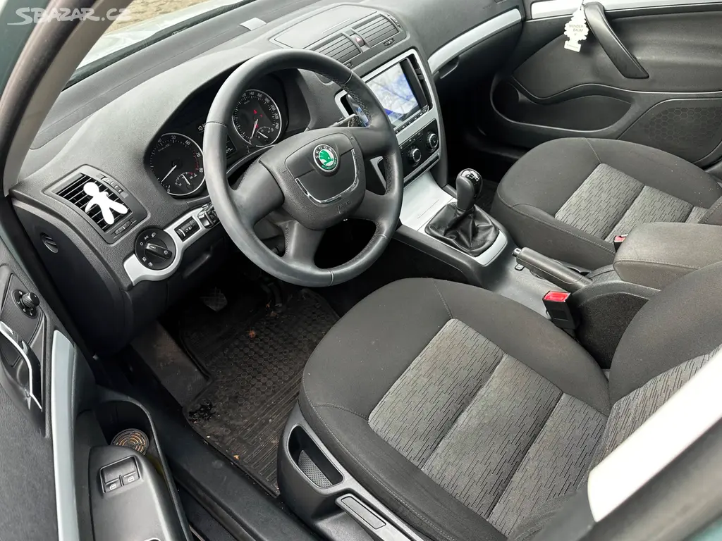 Škoda Octavia II facelift 1.4TSi, r.2009, serviska - fotka 3
