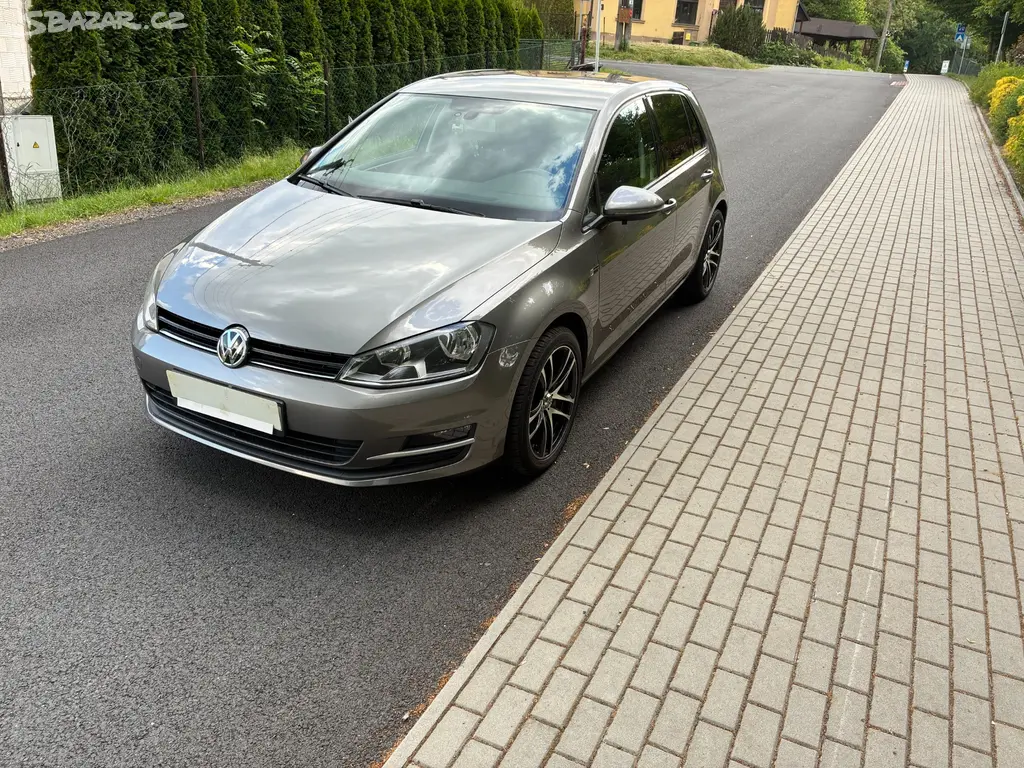 Volkswagen Golf ,7.Benzin. POCTIVĚ SERVISOVÁNO. - fotka 3
