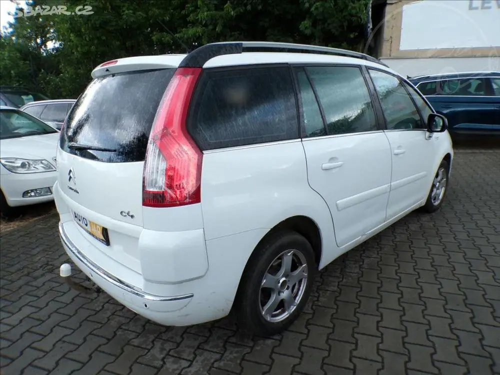 Citroën C4 Picasso 2,0 HDI TAŽ.ZAŘ.,7.MÍST - fotka 4