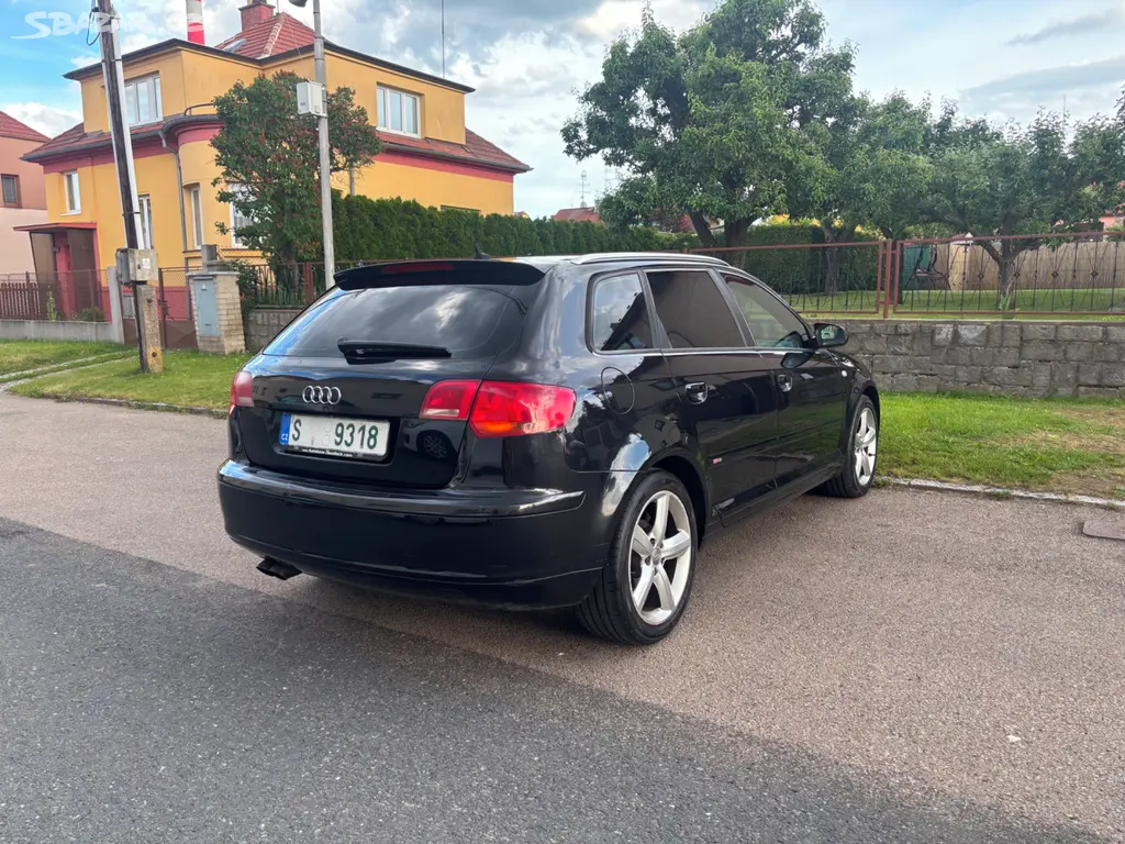 Audi A3 2.0TDI Sportback Sline - fotka 6