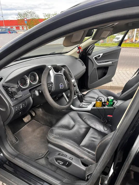 Volvo XC60 2.4 151kw - fotka 3