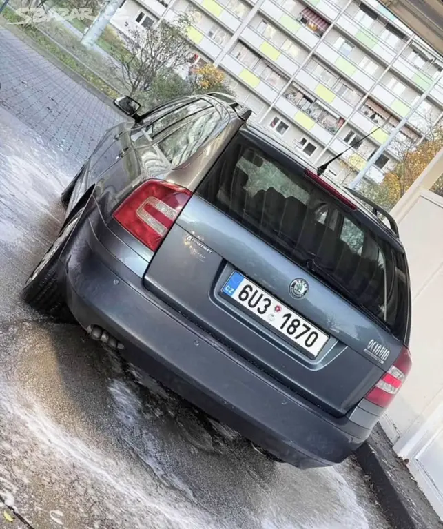 Škoda Octavia II 1.9TDI 77 kw - fotka 4