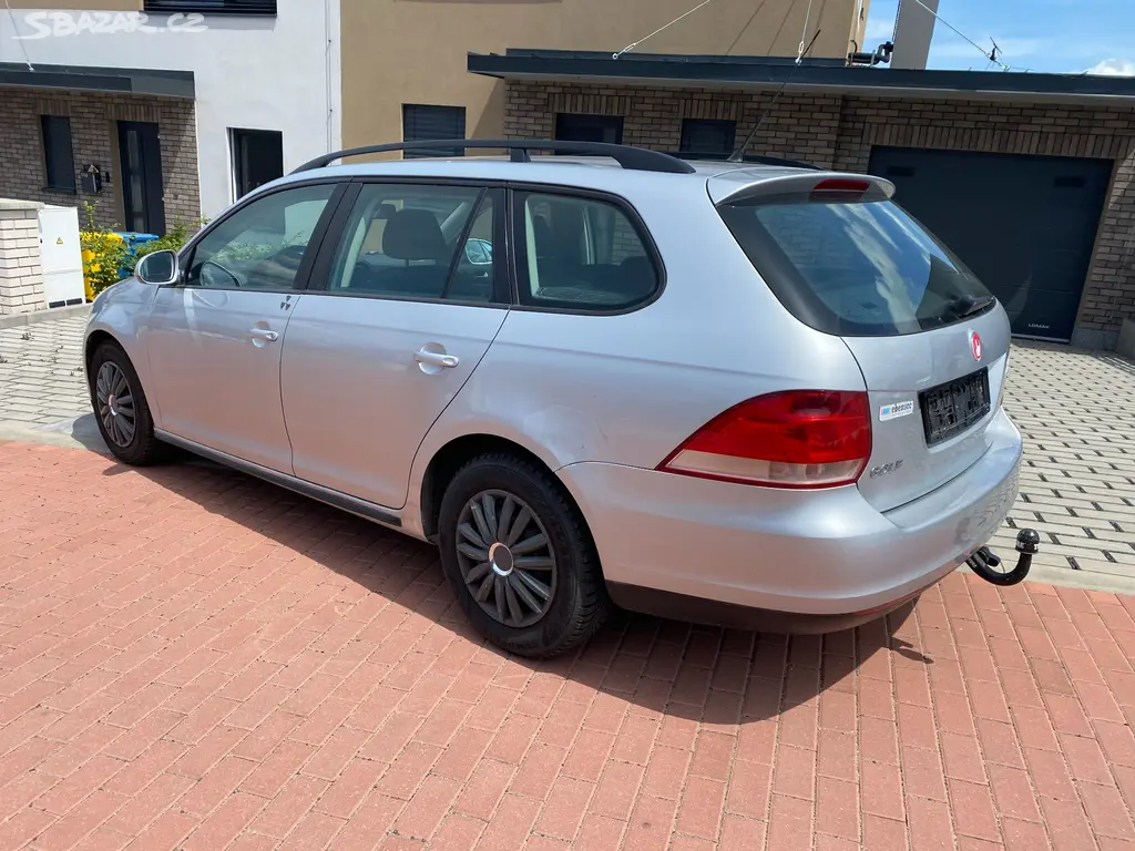VW Golf combi 1.9 TDI, 77 kW, r. 6/2007, nová STK - fotka 2